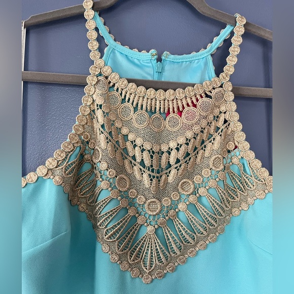 Lilly Pulitzer Pearl Romper in “Bali Blue”. Size 6 - Picture 4 of 8